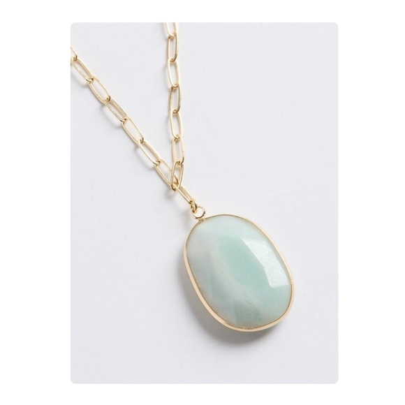 Oval Pendant Sea Green Layered Necklace NEW! - Picture 2 of 5